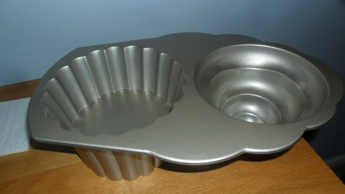 Brand new nordic ware giant - brand,