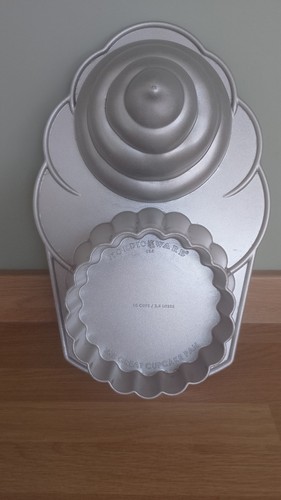 Nordic ware giant cupcake - giant, pan