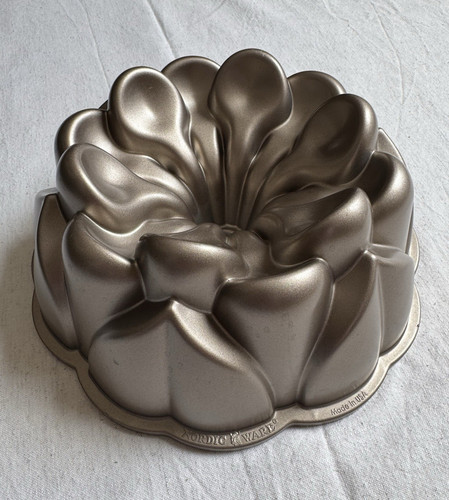 Nordic ware magnolia - magnolia, blossom