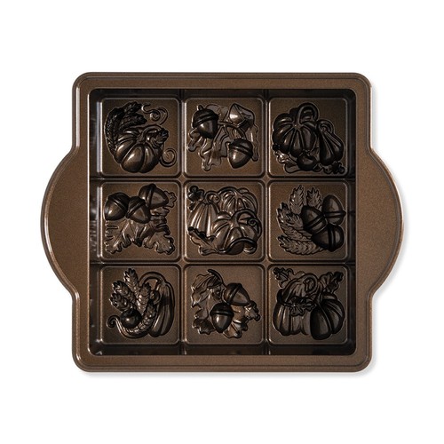 Cakelet tin hole nordicware - cakelet,