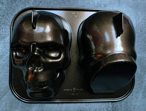 Nordic ware skull - cake, tin