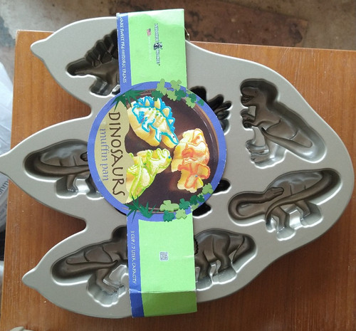 Nordic ware dinosaus - nordic, x
