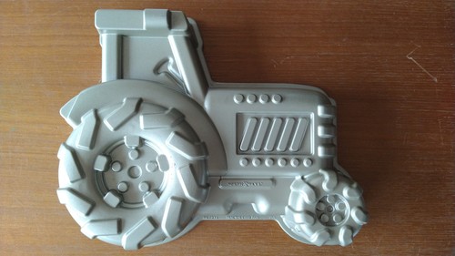 Nordic ware tractor - ware, cake