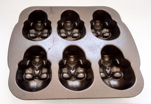 Nordic ware grey skull - grey,